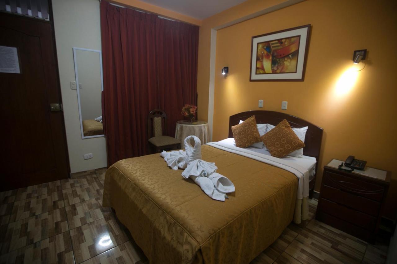 Hotel Suite Plaza Trujillo Exteriér fotografie